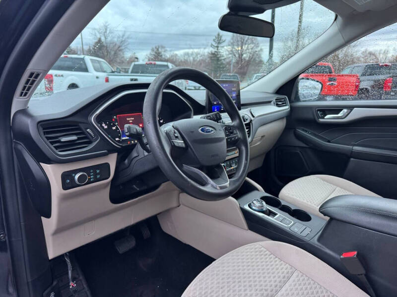 2021 Ford Escape Hybrid SE