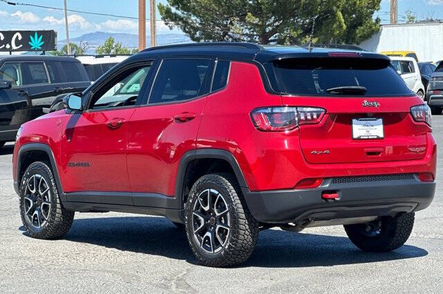 2025 Jeep Compass Trailhawk