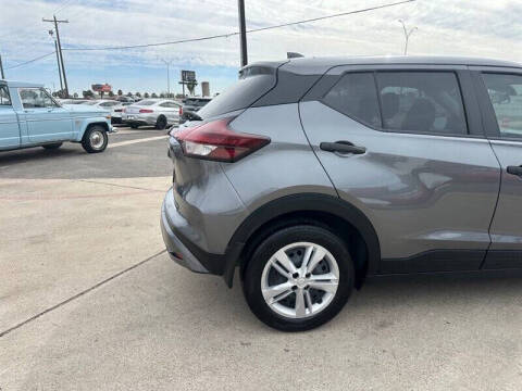 2024 Nissan Kicks S