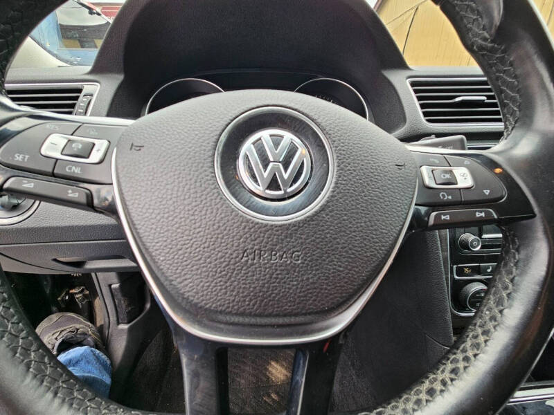 2017 Volkswagen Passat 1.8T SEL Premium