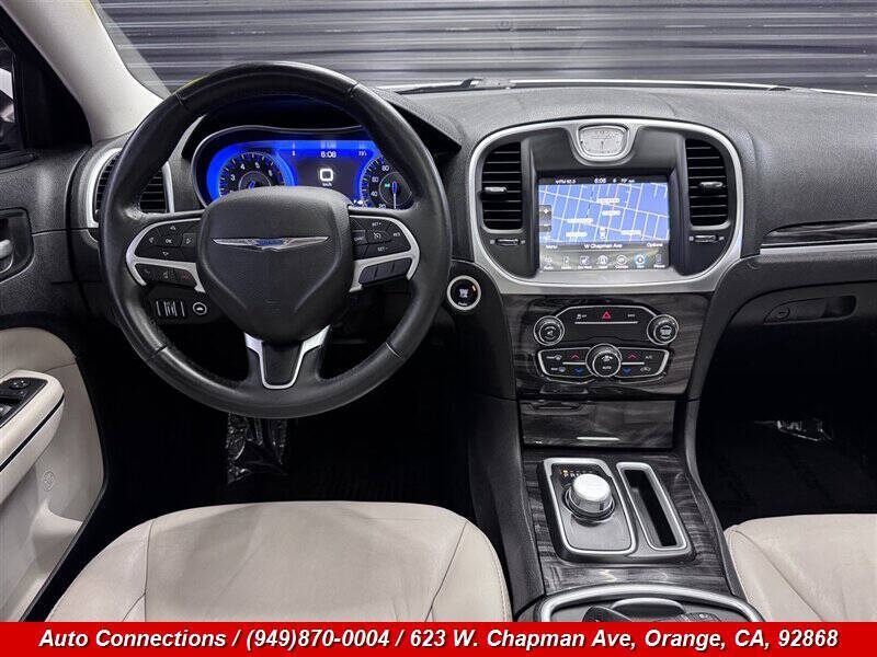 2016 Chrysler 300 Limited Anniversary