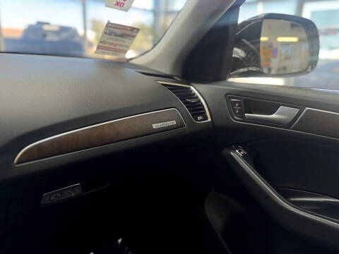 2017 Audi Q5 2.0T quattro Premium