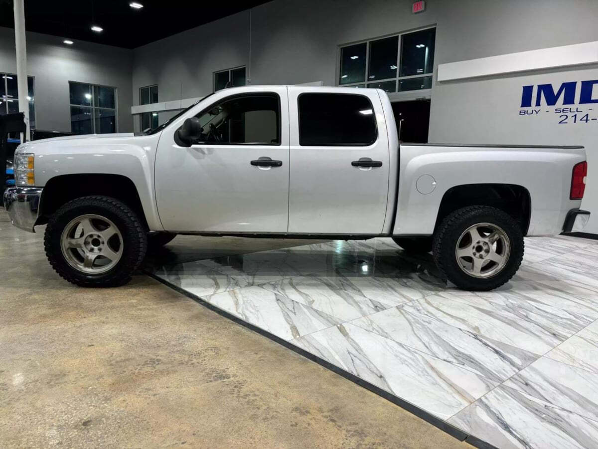 2012 Chevrolet Silverado 1500 for sale at IMD MOTORS, INC in Dallas, TX