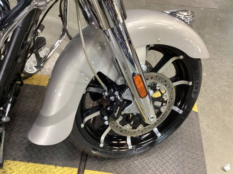 2022 Indian Chieftain Limited Silver