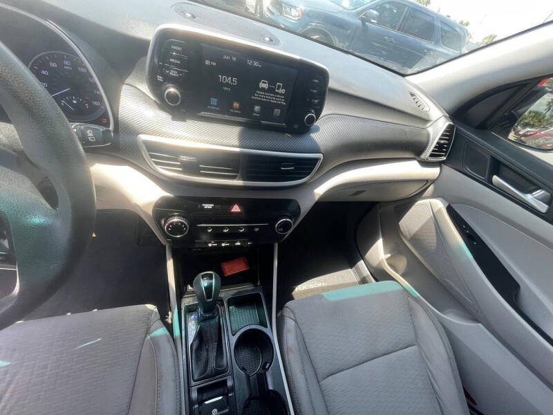 2021 Hyundai Tucson SE