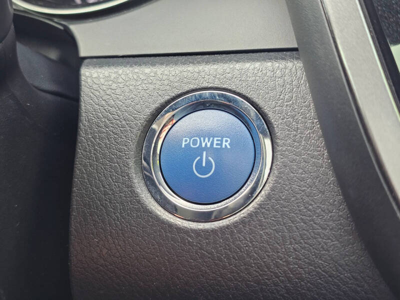 2021 Toyota Camry Hybrid SE