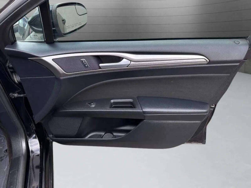 2018 Ford Fusion Hybrid SE