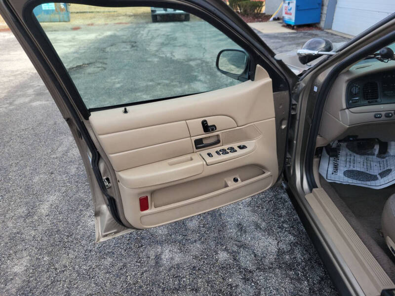 2004 Ford Crown Victoria