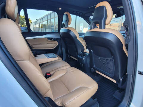 2018 Volvo XC90 T6 Momentum