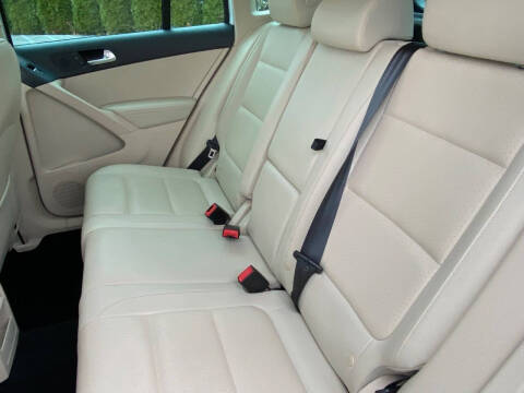 2015 Volkswagen Tiguan SE 4Motion