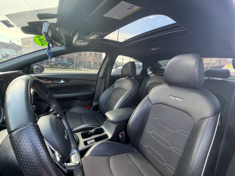 2023 Kia Forte GT-Line