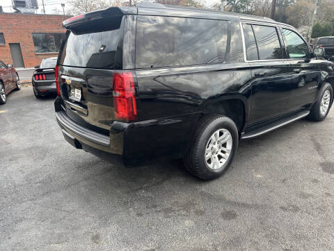 2017 Chevrolet Suburban LT