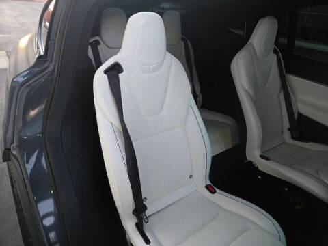 2022 Tesla Model X Plaid