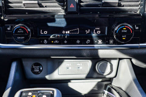 2025 Nissan Rogue SL