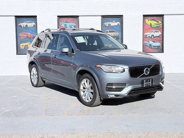 2016 Volvo XC90 T6 Momentum