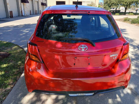 2016 Toyota Yaris 5-Door LE