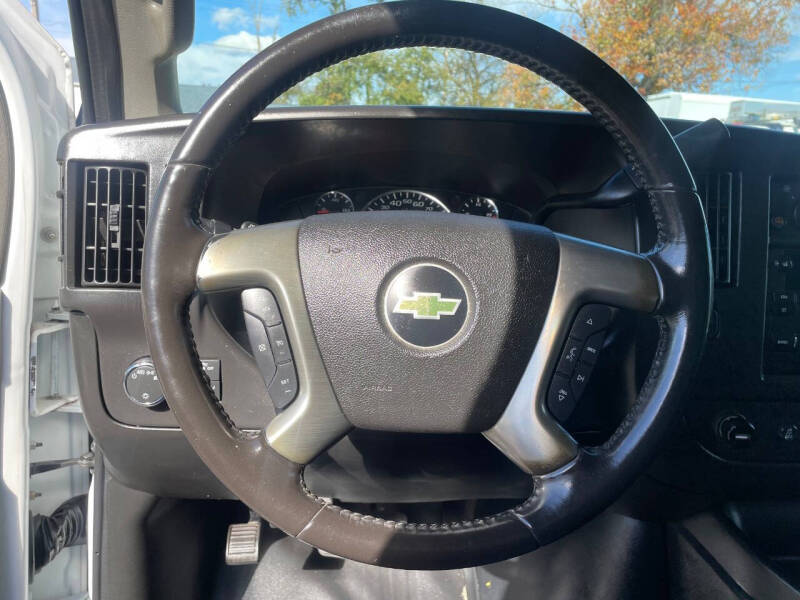 2017 Chevrolet Express 2500