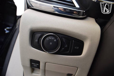 2018 Lincoln Continental Premiere