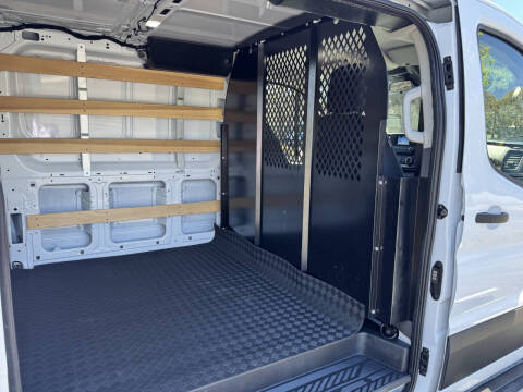 2025 Ford Transit 250