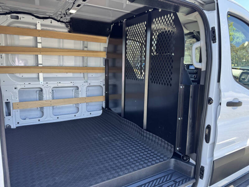 2025 Ford Transit 250