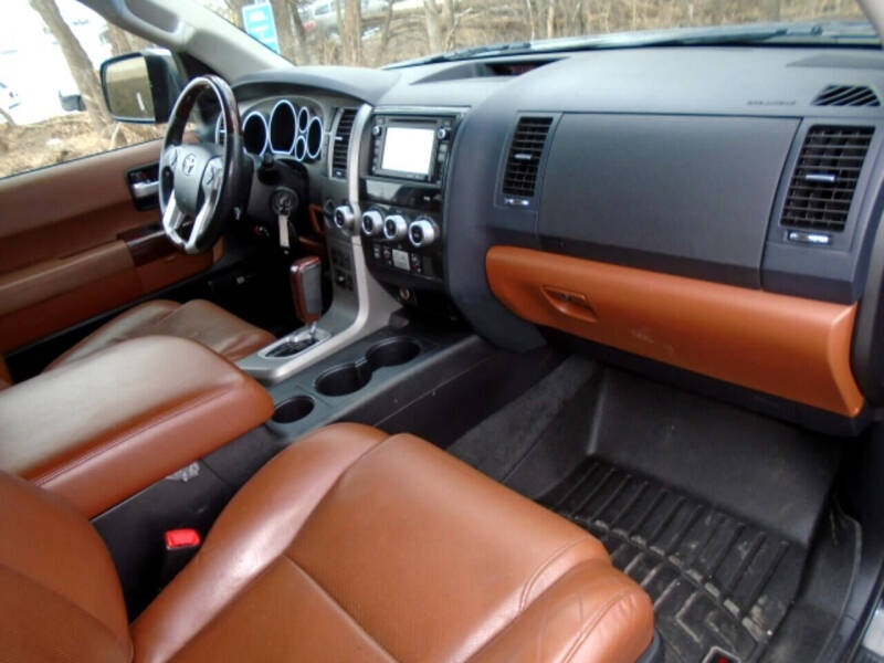 2014 Toyota Sequoia Platinum