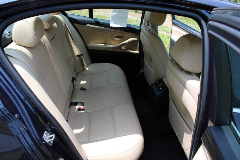 2016 BMW 5 Series 528i