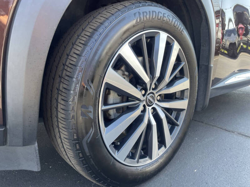 2022 Nissan Pathfinder Platinum