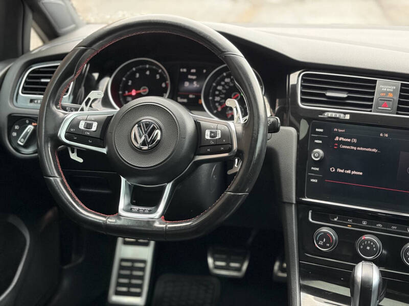 2018 Volkswagen Golf GTI SE