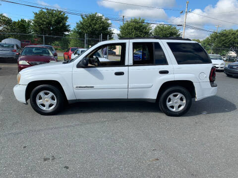 2002 white chevy trailblazer