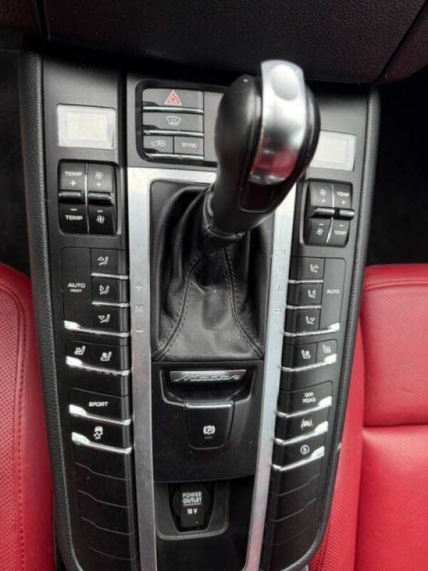 2018 Porsche Macan S