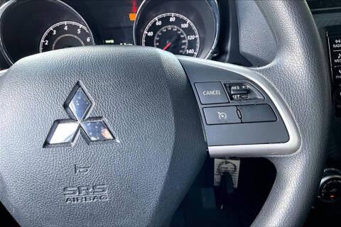 2022 Mitsubishi Outlander SE