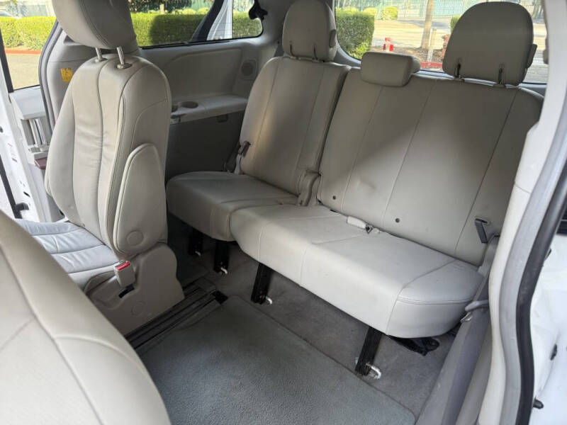 2011 Toyota Sienna