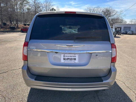 2015 Chrysler Town and Country S