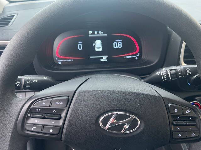 2025 Hyundai Venue SE
