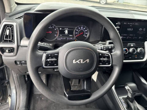 2022 Kia Sorento LX
