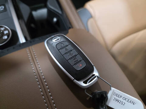 2025 Nissan Pathfinder Platinum