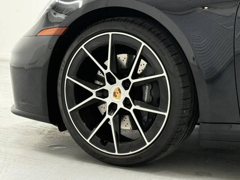 2025 Porsche 911 Carrera