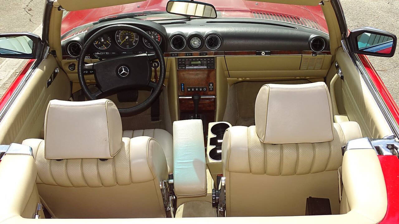 1985 Mercedes-Benz 380-Class 20