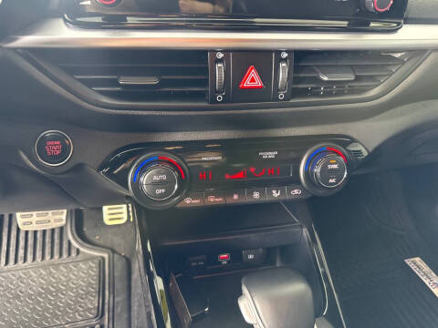 2022 Kia Forte GT Line