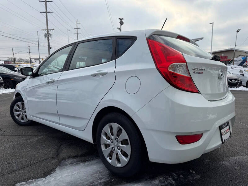2016 Hyundai Accent SE