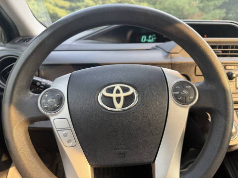 2013 Toyota Prius c One