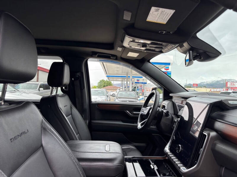 2025 GMC Yukon XL Denali