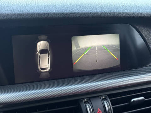 2018 Alfa Romeo Stelvio Sport