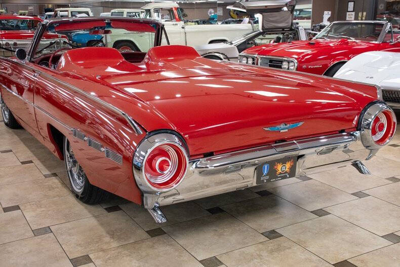 1962 Ford Thunderbird