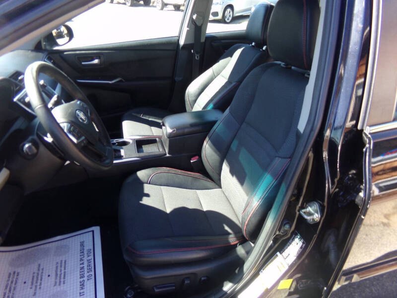 2017 Toyota Camry SE