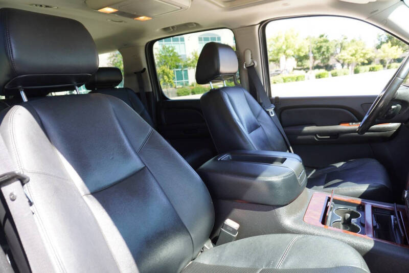 2009 Chevrolet Suburban LTZ