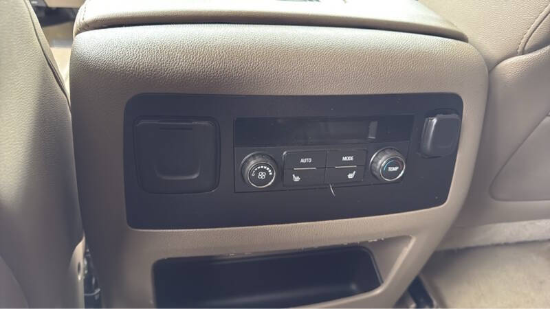 2016 GMC Yukon XL SLT