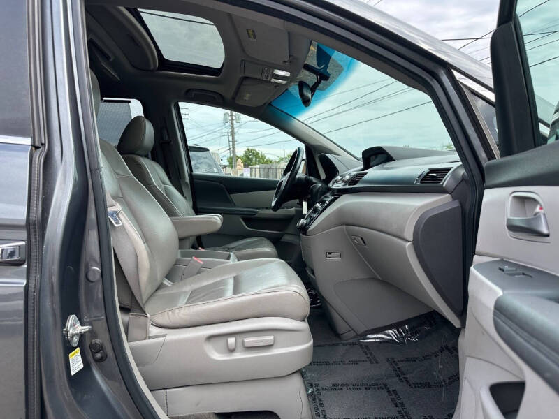2011 Honda Odyssey EX-L w/DVD