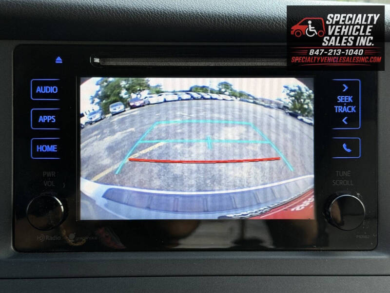 2015 Toyota Sienna LE Mobility 7-Passenger