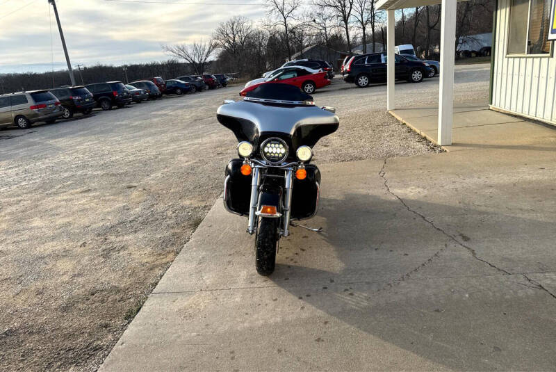 2010 Harley-Davidson FLHTCU Ult EG Classic